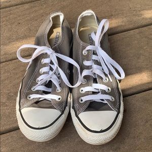 Women’s size 7 grey Converse sneakers